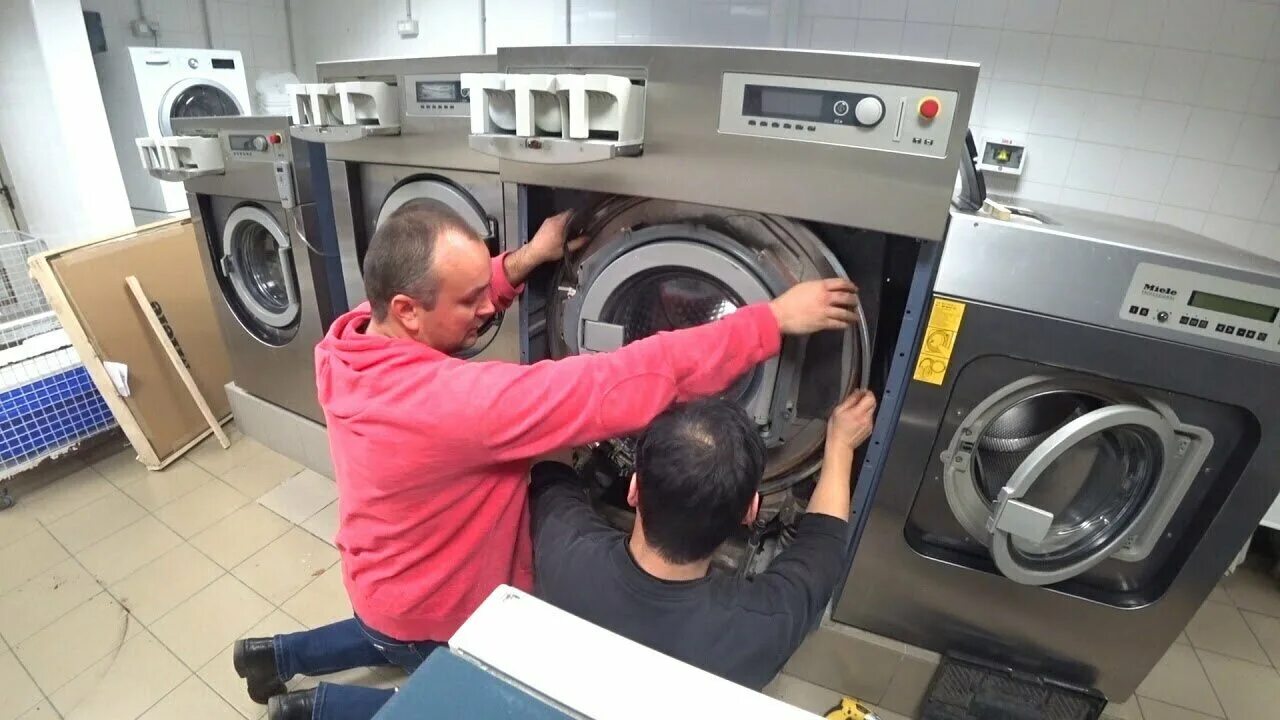 Ремонт бытовой техники миле. Miele professional стиральная машина. Коммерческая стиральная машина. Стиральная машина Вязьма. Промышленная сушильная машина Miele.