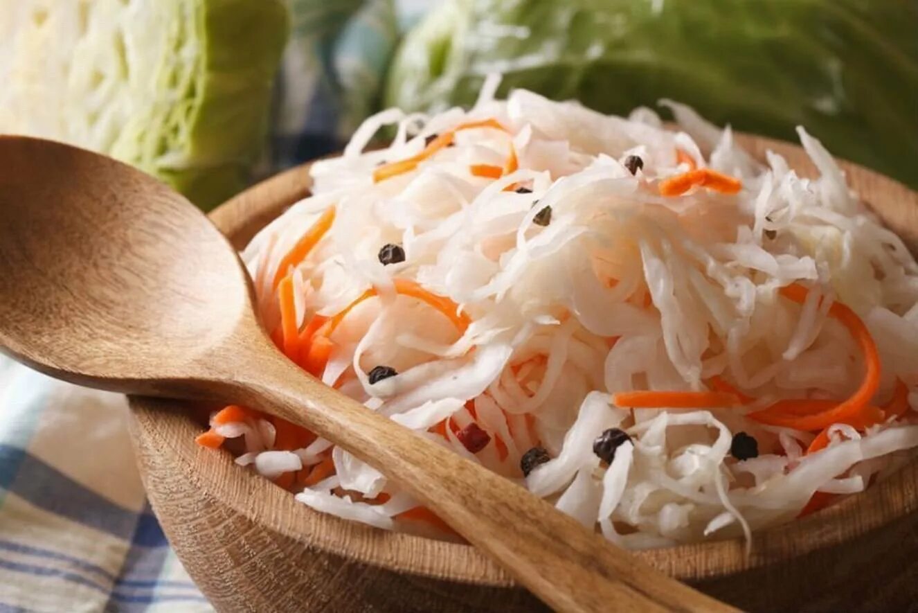 Квашеная капуста готова. Квашеная капуста кимчи. Sauerkraut – квашеная капуста.. Квашеная пекинская капуста.