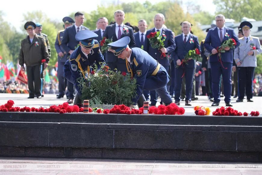 Брест в мае. День победы брест. празднования 9 мая брестская крепость. 9 мая люди. пограничники на параде победы.