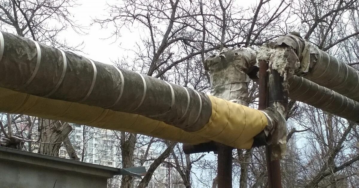Инженерная защита городских улиц от подтопления. Теплотрасса краснодар. Теплотрасса краснодар. Прорыв водопровода в подвале. Картинка авария на тепломагистрали.