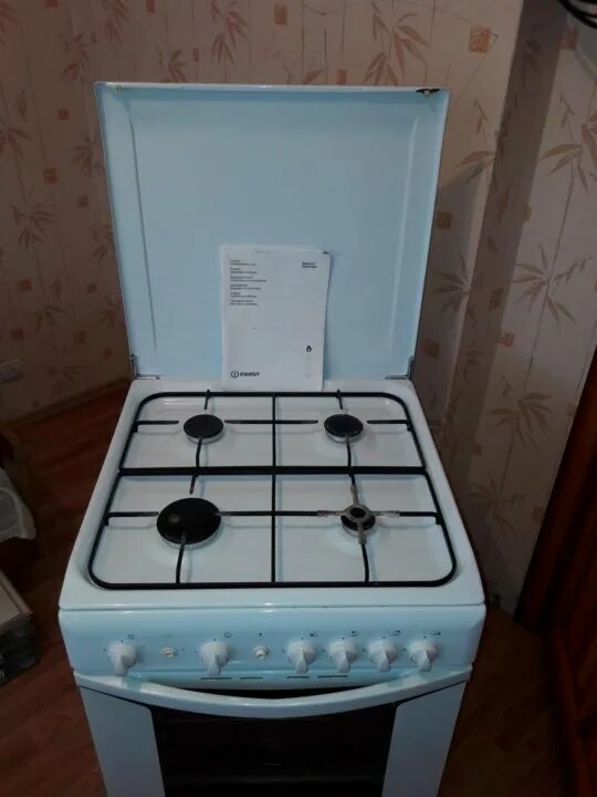 Плита индезит 4 конфорки. 4 конфорочная плита индезит. Плита indesit стеклокерамика. Плита indesit k3c11 w r. Плита индезит 4 конфорки.