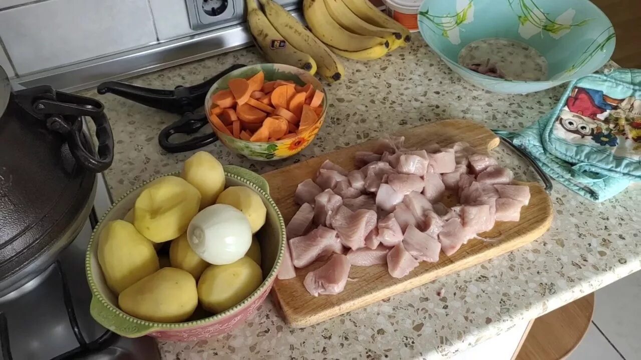 Мясо в афганском казане рецепты на плите. Еда в афганском казане. жаркое в афганском казане. мясные блюда в афганском казане. афганский казан готовка.