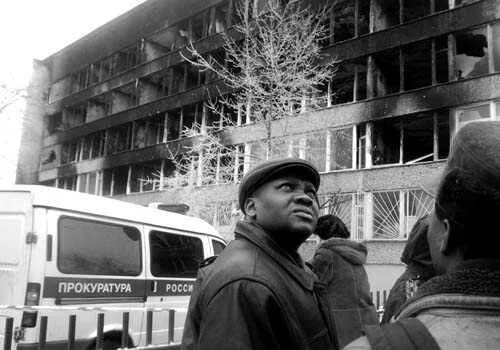 Рудн 2003. Общежитие рудн в москве пожар. пожар в рудн 2003. пожар в общежитии российского университета дружбы народов. пожар в общежитии рудн.