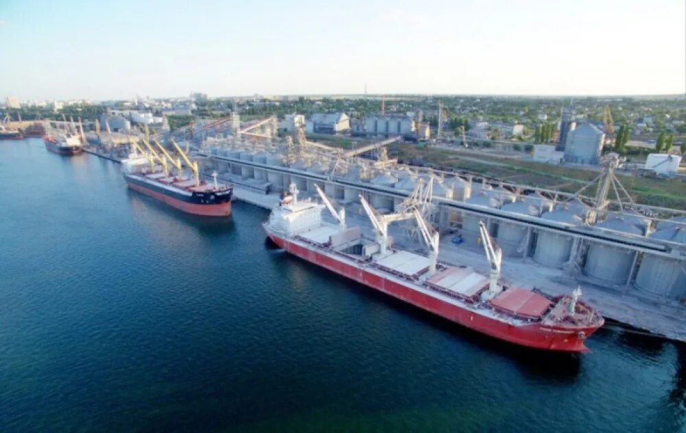 Черноморский порт 4. Порт черноморск. азовский морской порт. астраханский морской порт.