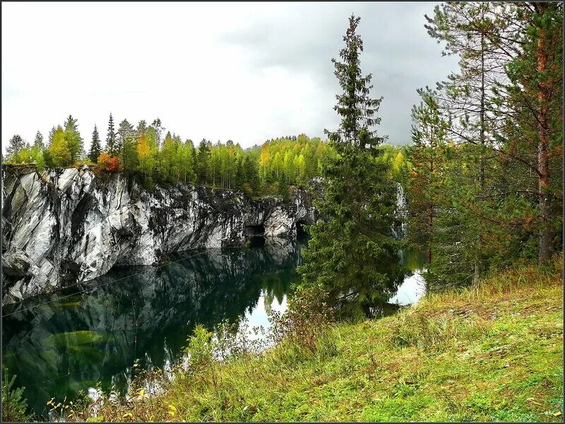 Карелия край озер и лесов. Национальный парк Калевальский Карелия. Леса Карелии Рускеала. Карелия край озер. Карелия край лесов и озер.