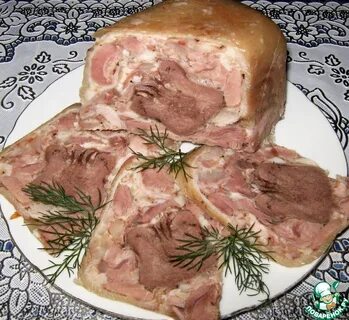 Мясо прессованное из свиной рульки