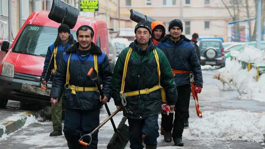 Азиаты в москве. Московские узбеки. Таджики в москве. Московские узбеки. Москвабад.