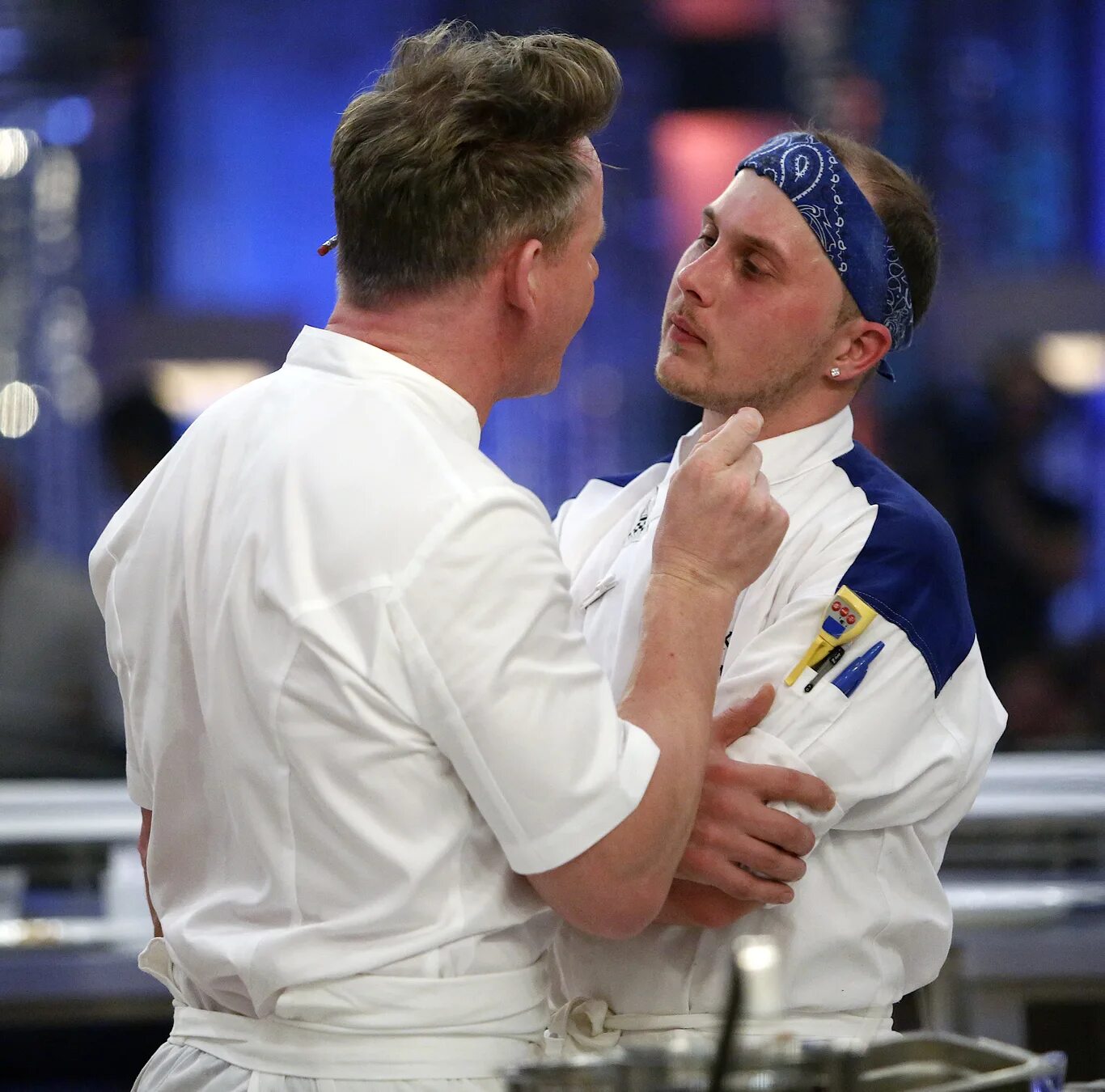 Гордон рамзи шоу. Гордон рамзи адская кухня. Адская кухня американская. Гордон рамзи hell kitchen. Гордон рамзи hell kitchen.