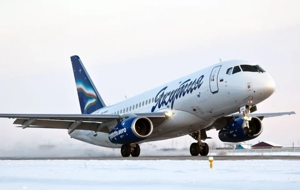 Красноярск якутия авиабилеты. Суперджет 100 якутия. боинг 737 якутия. самолеты авиакомпании якутия. боинг 737 якутские авиалинии.