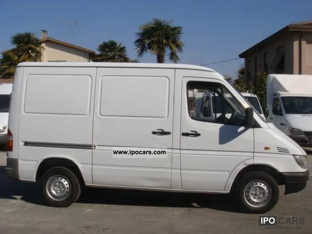 Мерседес спринтер 208. Mercedes-Benz 208 CDI Sprinter. Sprinter 208cdi 4x4. Мерседес Бенц 208 CDI.