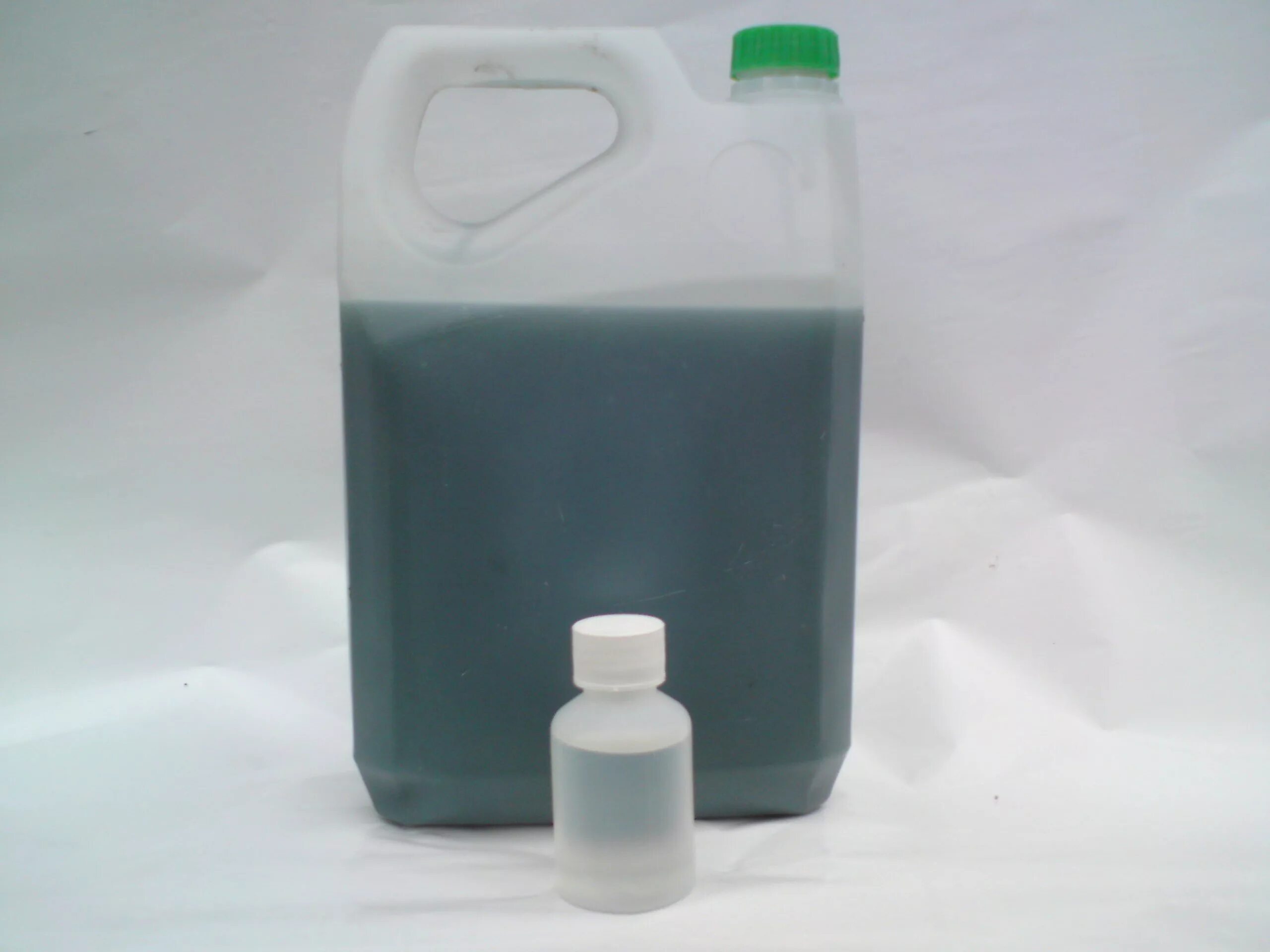 Смола 5. Kerakol 09 полимерная. 110ра смола полиэфирная 5 кг. Эпоксидная смола эд-20 и пэпа. Эпоксидная смола эд-20 с отвердителем 5,5кг.