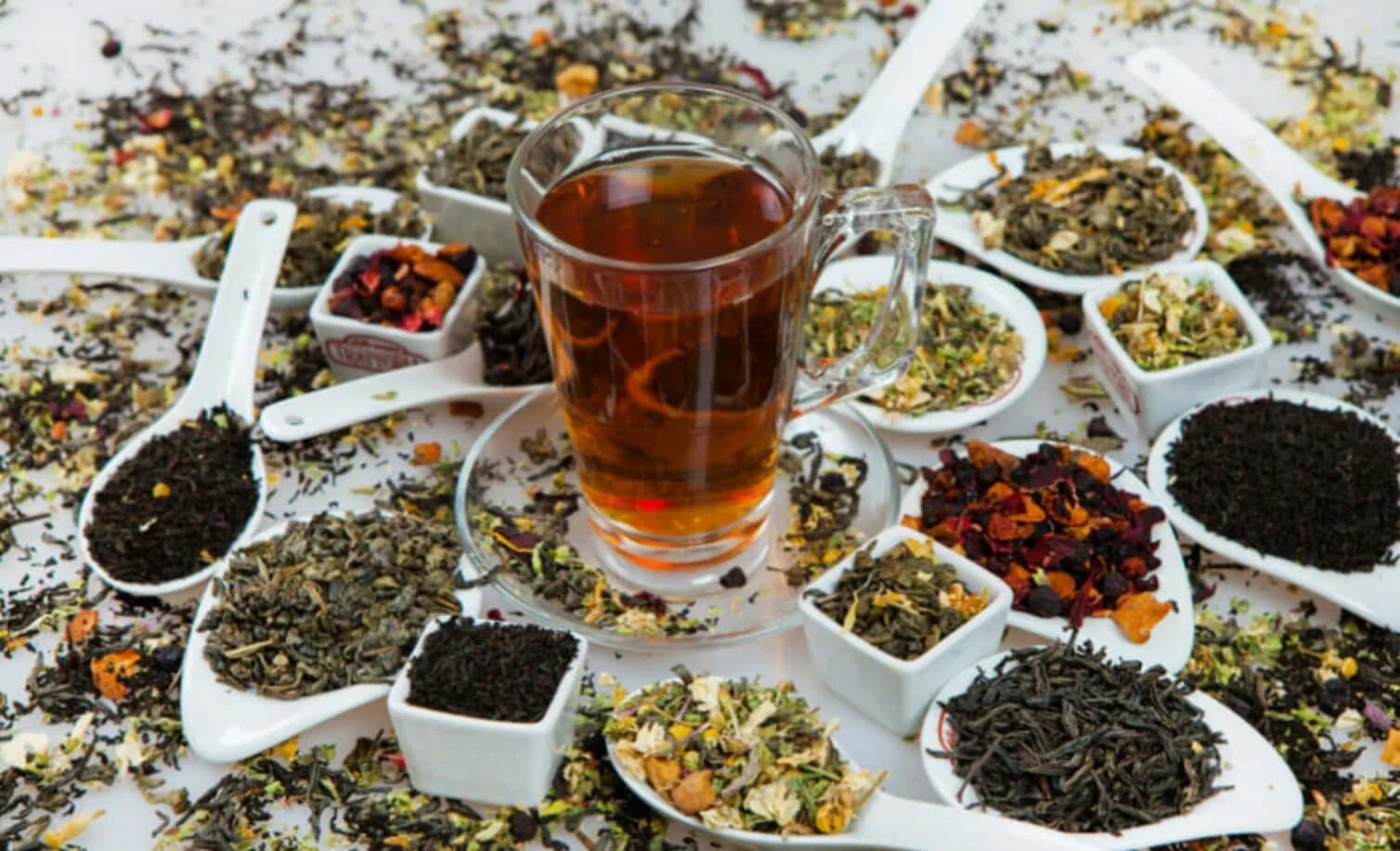 Nixao Tea китайский чай. Несколько видов чая. Разнообразный чай. Много чая.