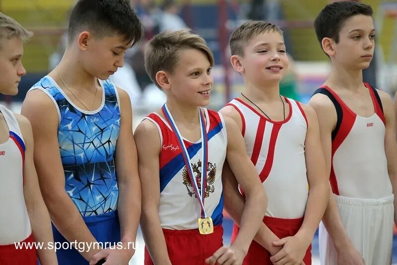 Юные спортсмены это. Бег подростки. Юные спортсмены это. Дети соревнования по бегу. Самбо дети соревнования.