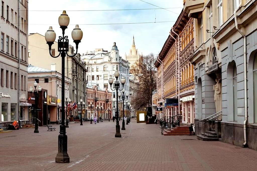 Старый арбат пешеходная улица. Arbat street москва. Старый арбат пешеходная улица. Улица старый арбат в москве. Старый арбат пешеходная улица.