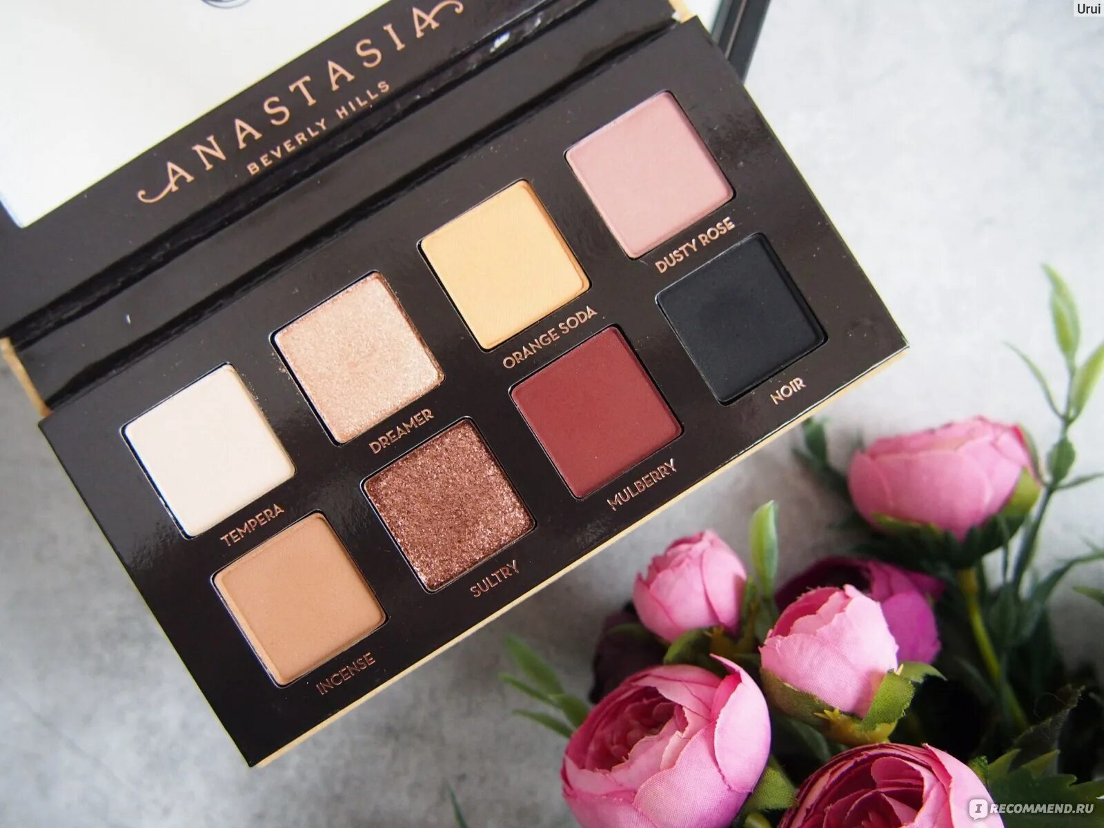 Палетка теней Anastasia Beverly Hills Soft Glam Palette. Палетка anastasia