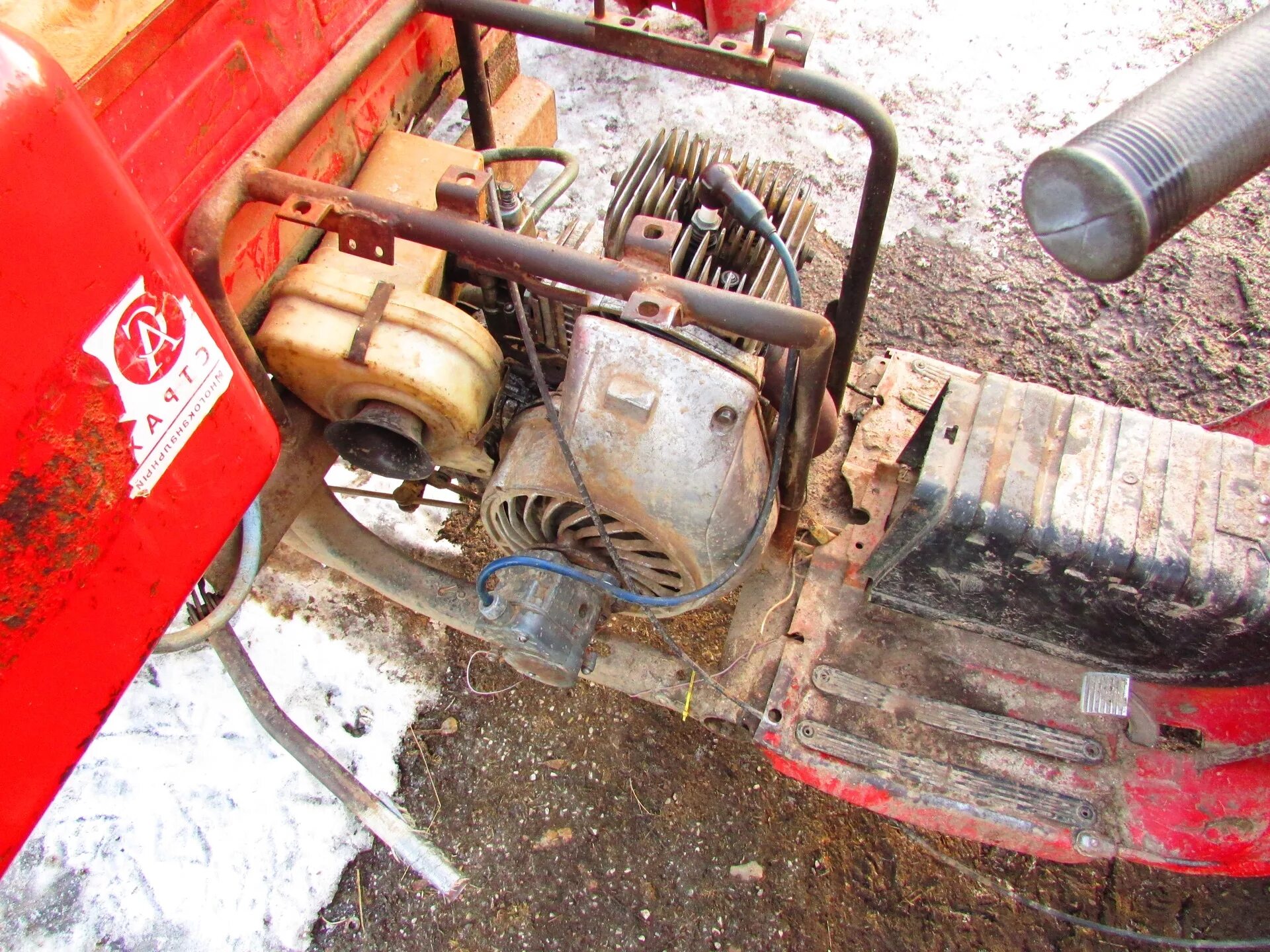 Мотороллер муравей. Муравей с двигателем смд. Свечи на мотороллер муравей. Свечи на мотороллер муравей. Масла мотороллера муравей.