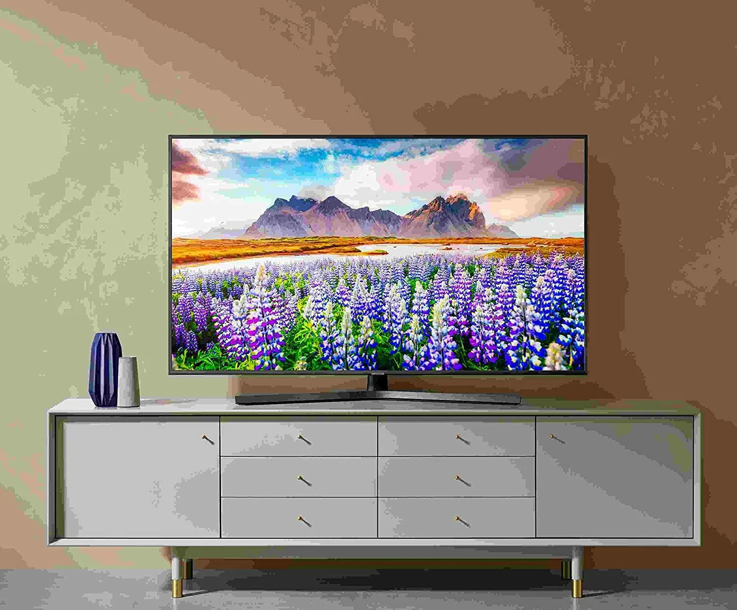 Бюджетный телевизор 50. LG TV 55. Телевизор LG 55 Smart TV. LG 55uh676v. Телевизор 50" LG 50up81006la.