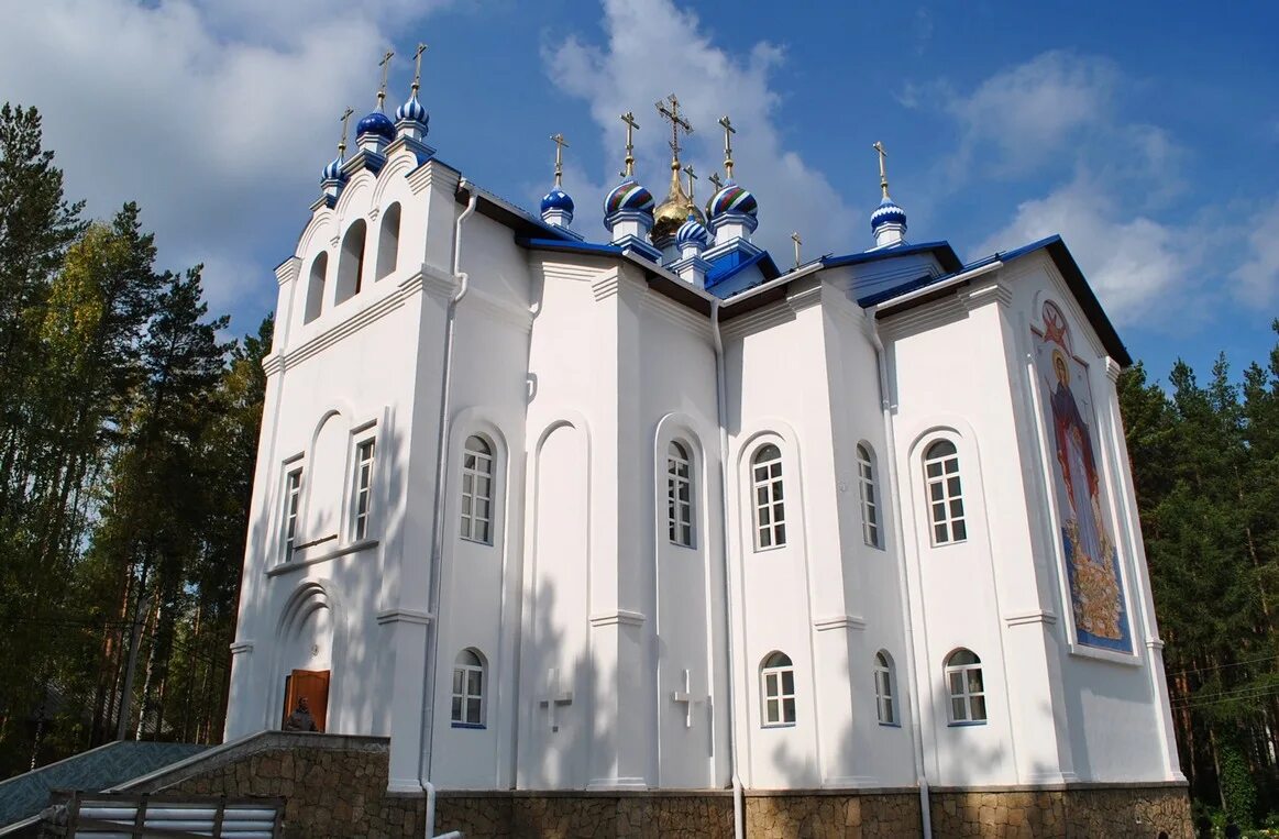 среднеуральском женском. скиты среднеуральского женского монастыря. женский монастырь в среднеуральске. среднеуральский монастырь. монастырь спорительница хлебов.