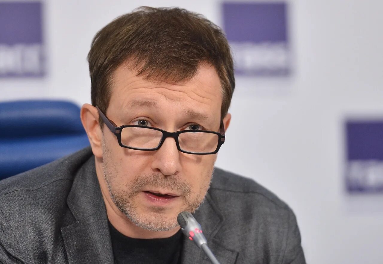 Курсов политолог. Алексей александрович чеснаков. политолог алексей фото. алексей александрович чеснаков фото. спи чеснаков алексей игоревич.