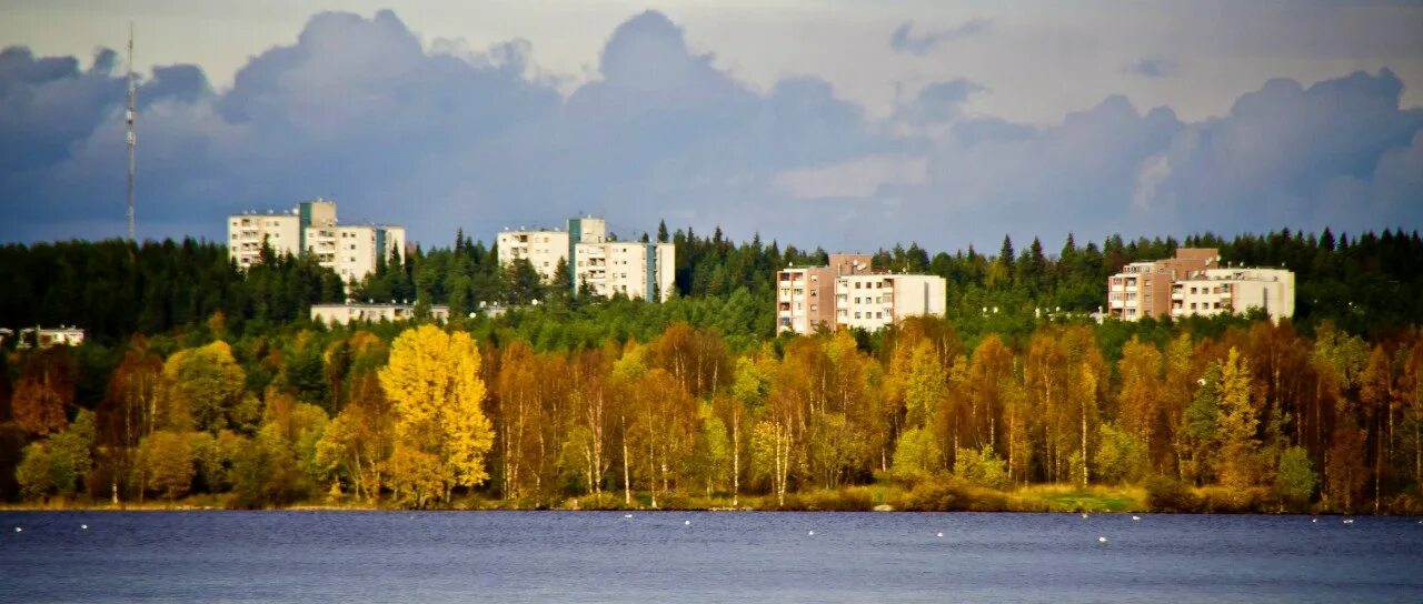 Костомукша это. Костомукша город в Карелии. Город кастамыш Карелия. Костомукша Карелия природа. Природа города Костомукши Карелия.