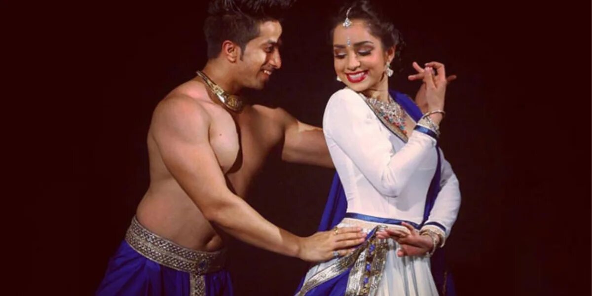 Кумар шарма москва. Таманна бхатия 18. Neha sharma. Madhuri dixit kalank. Амала басу клуб романтики в сари.