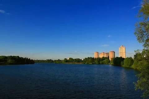 Строгино москва река