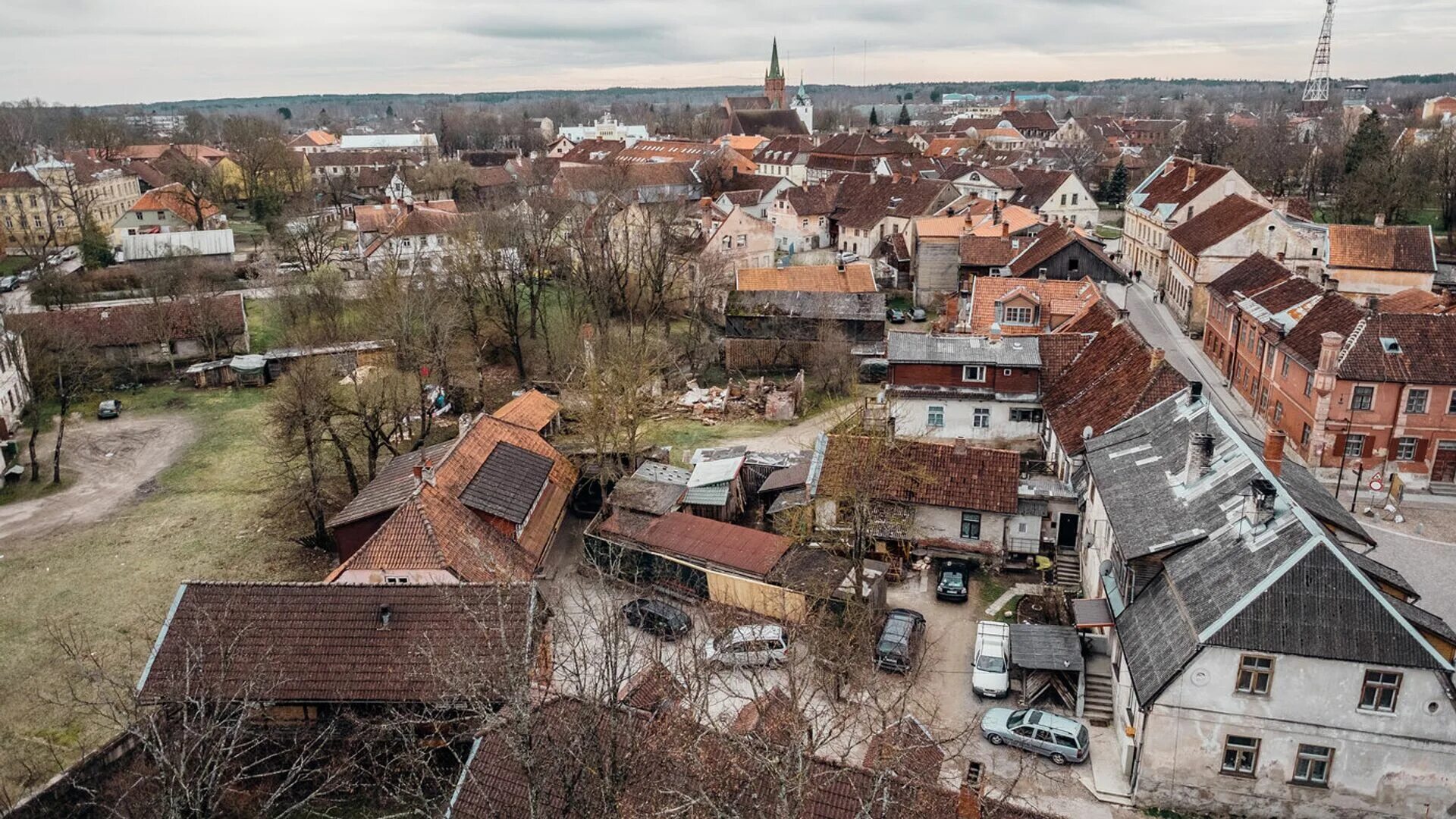 Город кулдига. Кулдига фото. Бауска город в латвии. Замок латвия бауский латвия. Город цесис латвия фото.