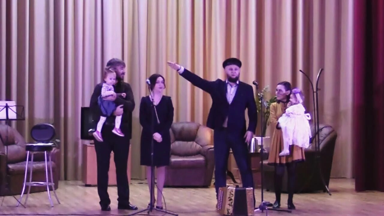Песня пушкиных пять тополей. Песня пушкиных пять тополей