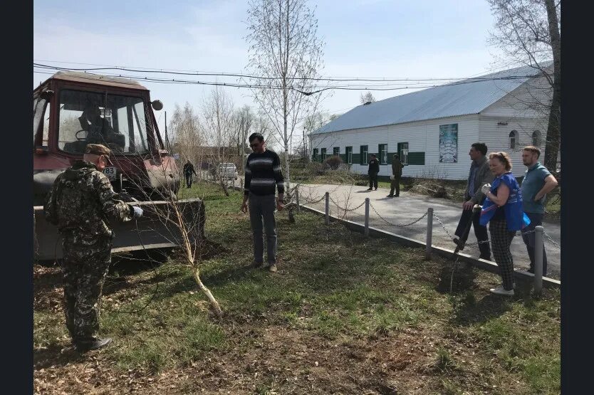 Администрация Баганского сельсовета. Саратовка Баганский район. Сотрудники милиции Баганского района. Баганский сельсовет фото.