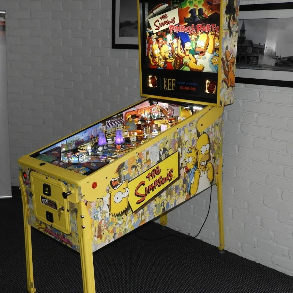 Игровые автоматы пинг понг. Игра понг 1972. Аркадных игровых автоматов пинбол. Аркадный автомат pong от atari. Игровые автоматы пинг понг.