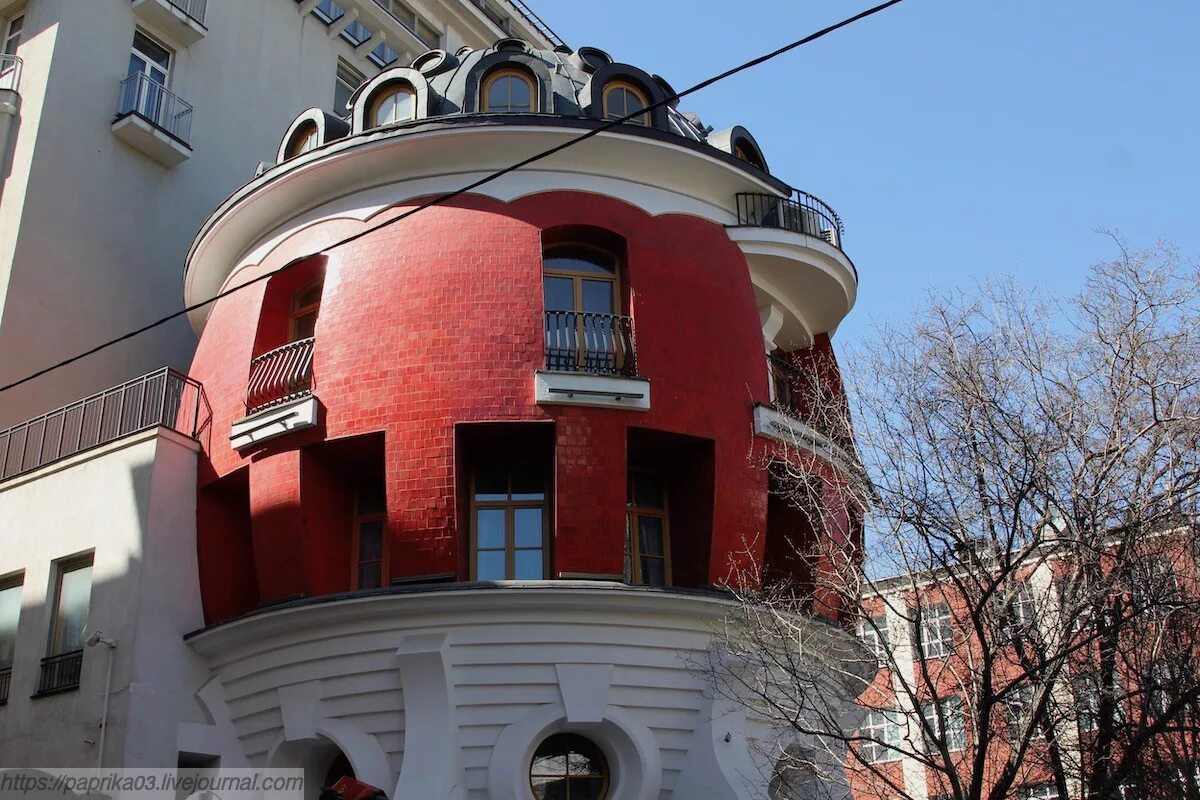 Оригинальные дома москвы. Круглый дом в москве на улице машкова. Оригинальные дома москвы. Дом яйцо фаберже. Дом фаберже в москве.