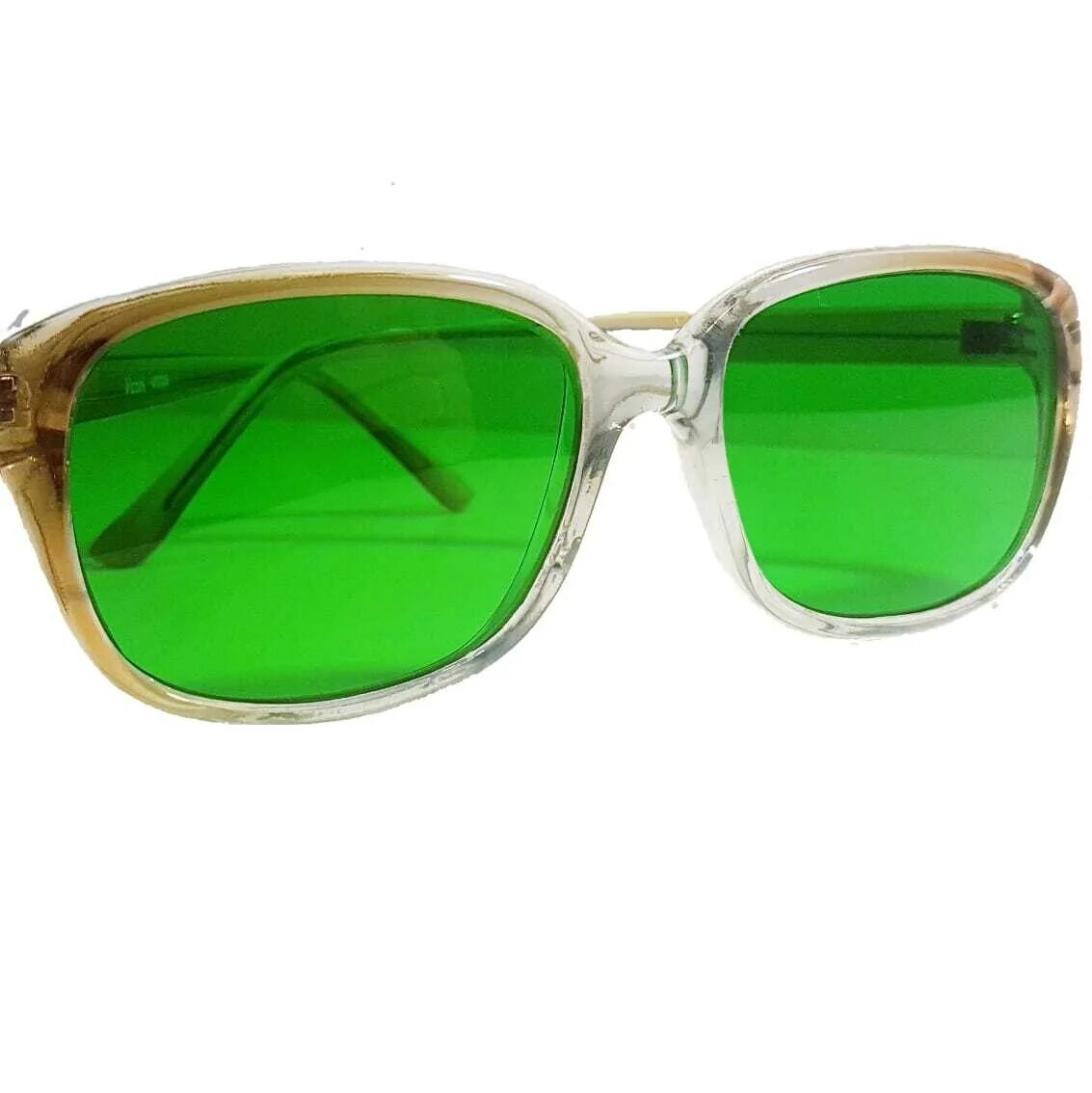 Озон очки глаукомные. Очки от глаукомы. Очки с зелеными линзами. Зеленые очки при глаукоме.