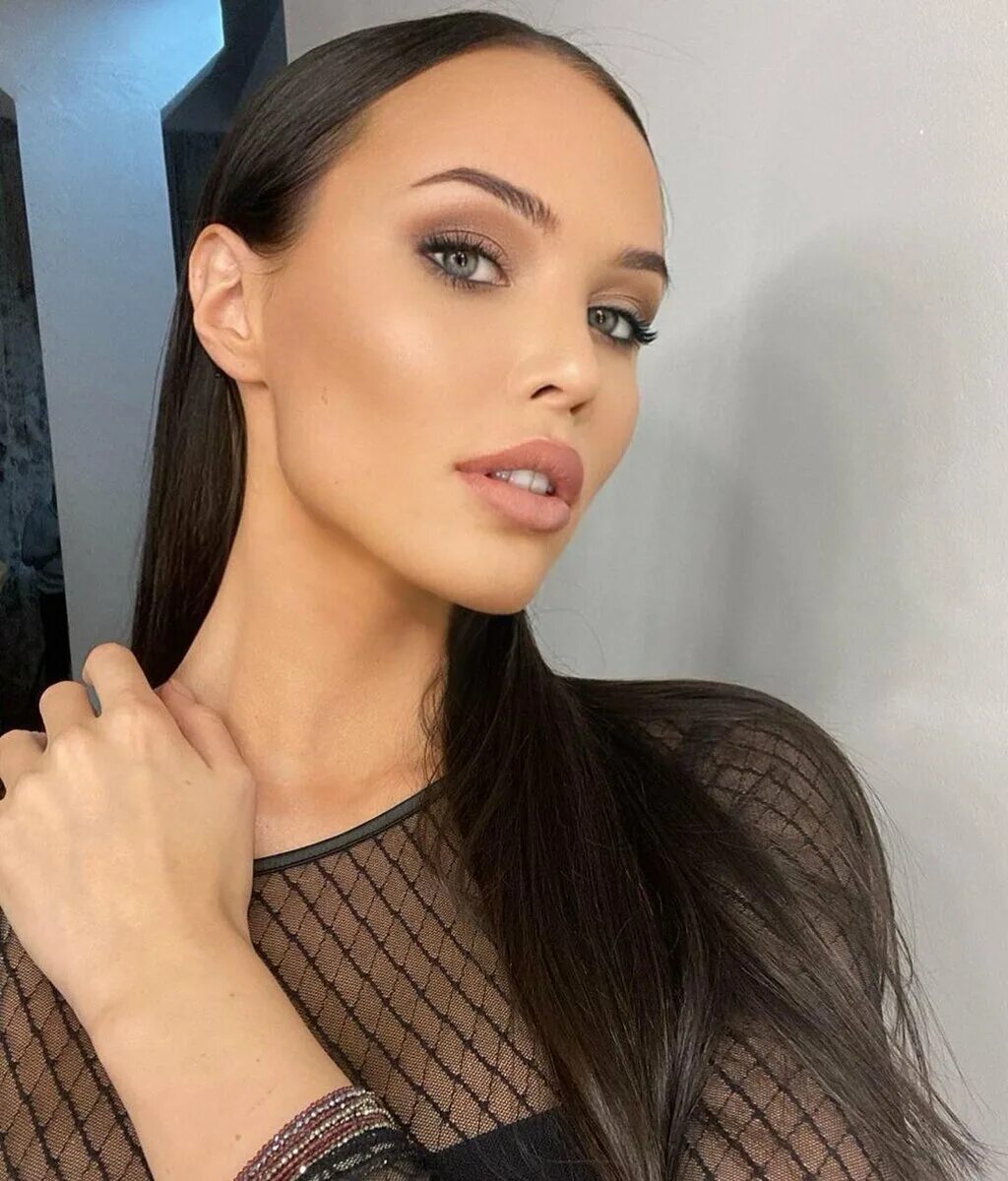 Настя мишук с зугрэса фото с мужем. Настя изменить. Настя измена. Тату лисовой. Настя мишук липецк.