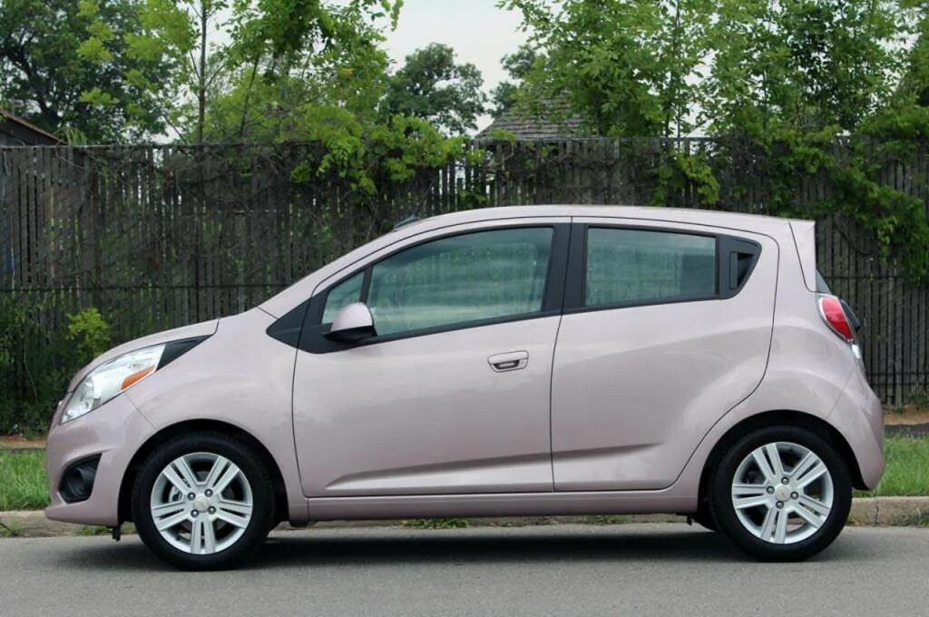 Spark types. Chevrolet spark spark. chevrolet spark 2013. chevrolet spark 2025. chevrolet spark 2010 белый.