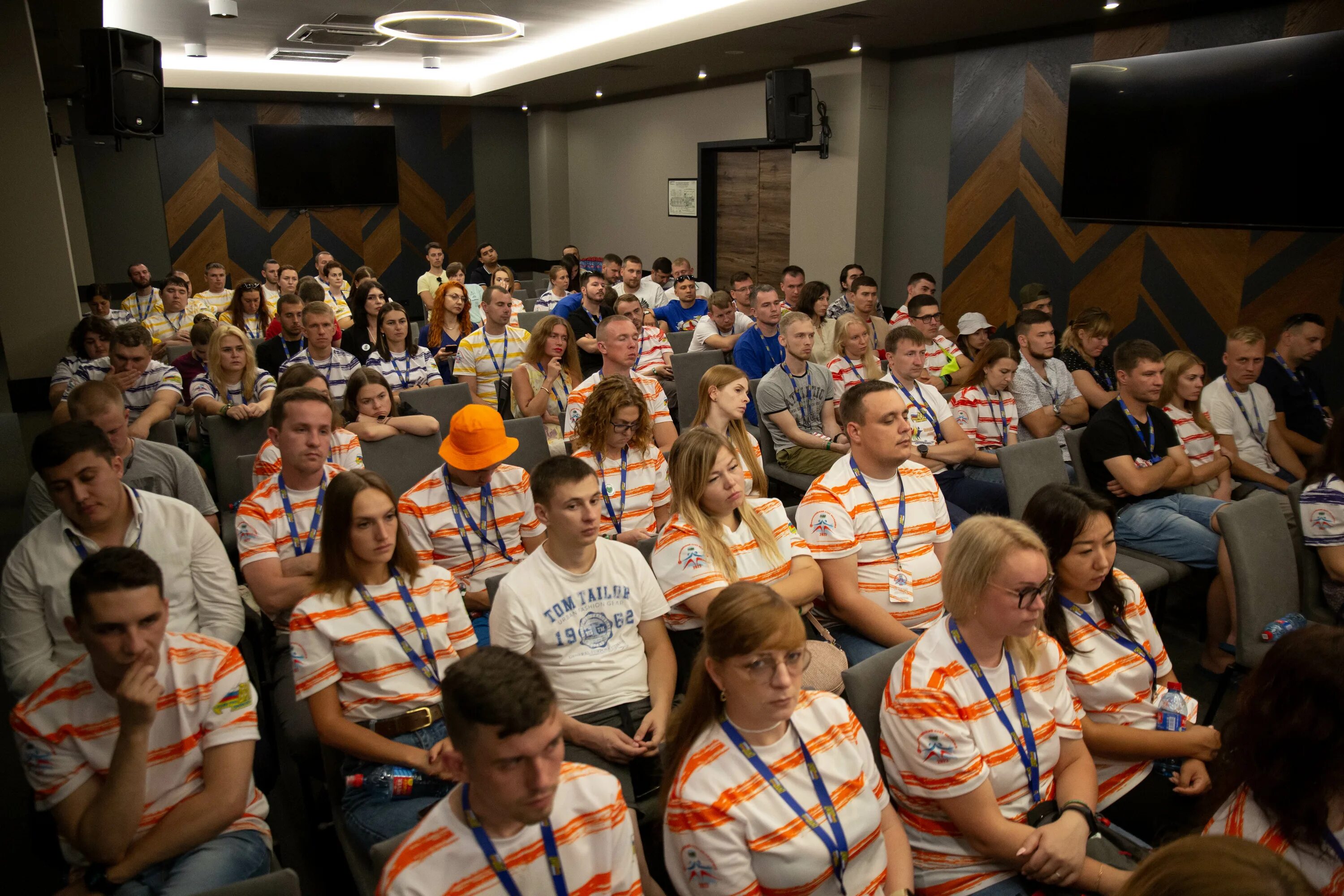 фото самарского электропрофсоюза. забег севастополь 2023. школа 9 тамань. всероссийский слет плиточников 2022. федеральная тюрьма самп.