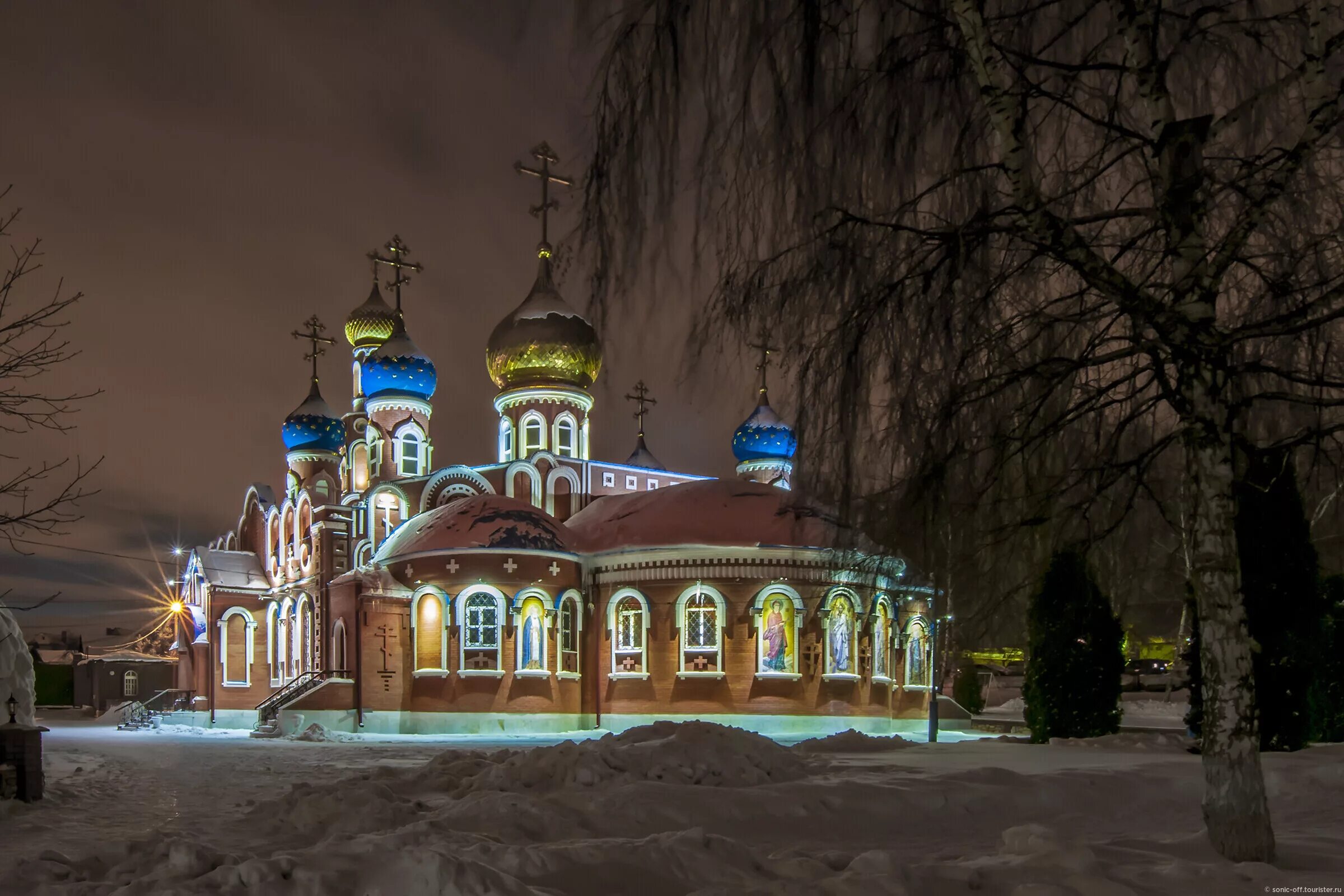 Свято мужской монастырь тольятти. Свято-Воскресенский мужской монастырь Самара. Свято-Воскресенский собор Тольятти. Воскресенский монастырь (Тольятти). Воскресенский мужской монастырь Тольятти.