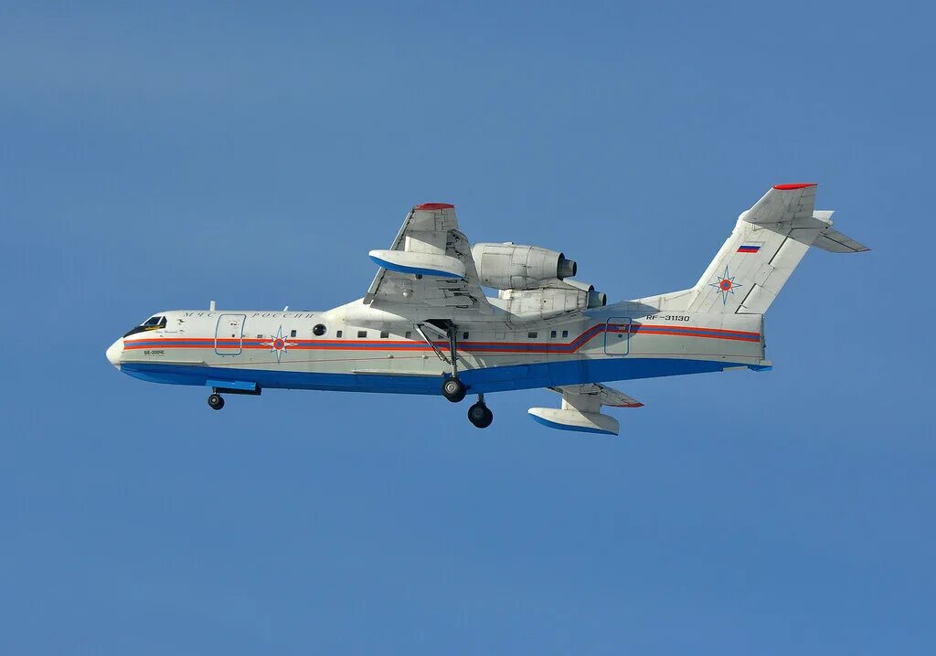 Б 200 под. Самолет-амфибия бе-200. Самолет-амфибия бе-200. Самолет-амфибия бе-200. Самолёт-амфибия бе-200чс.