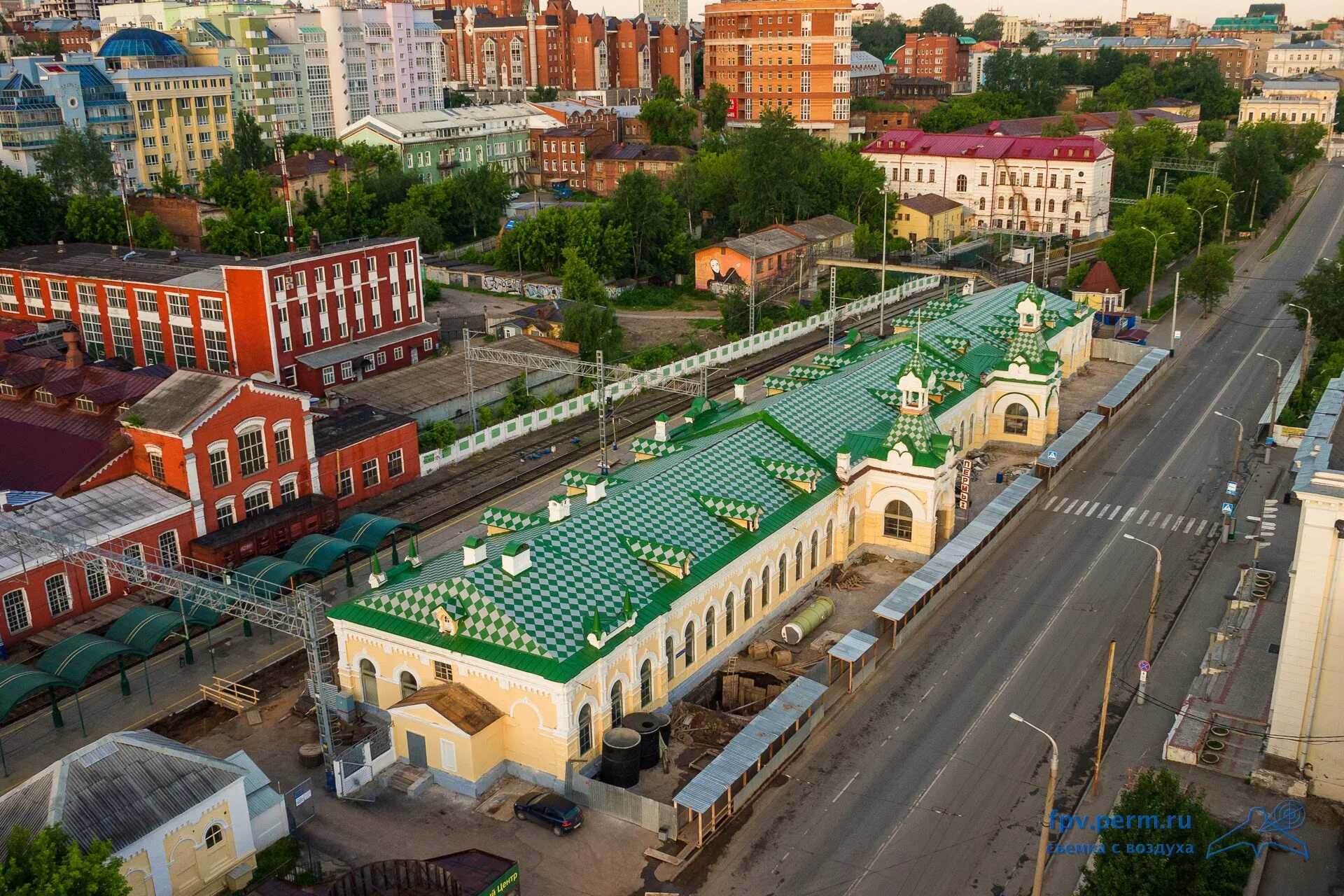 Где 1 пермь. Вокзал Пермь 1. Железнодорожный вокзал Пермь 1. Пермь 1 Пермь. Пермь вокзал Пермь 1.