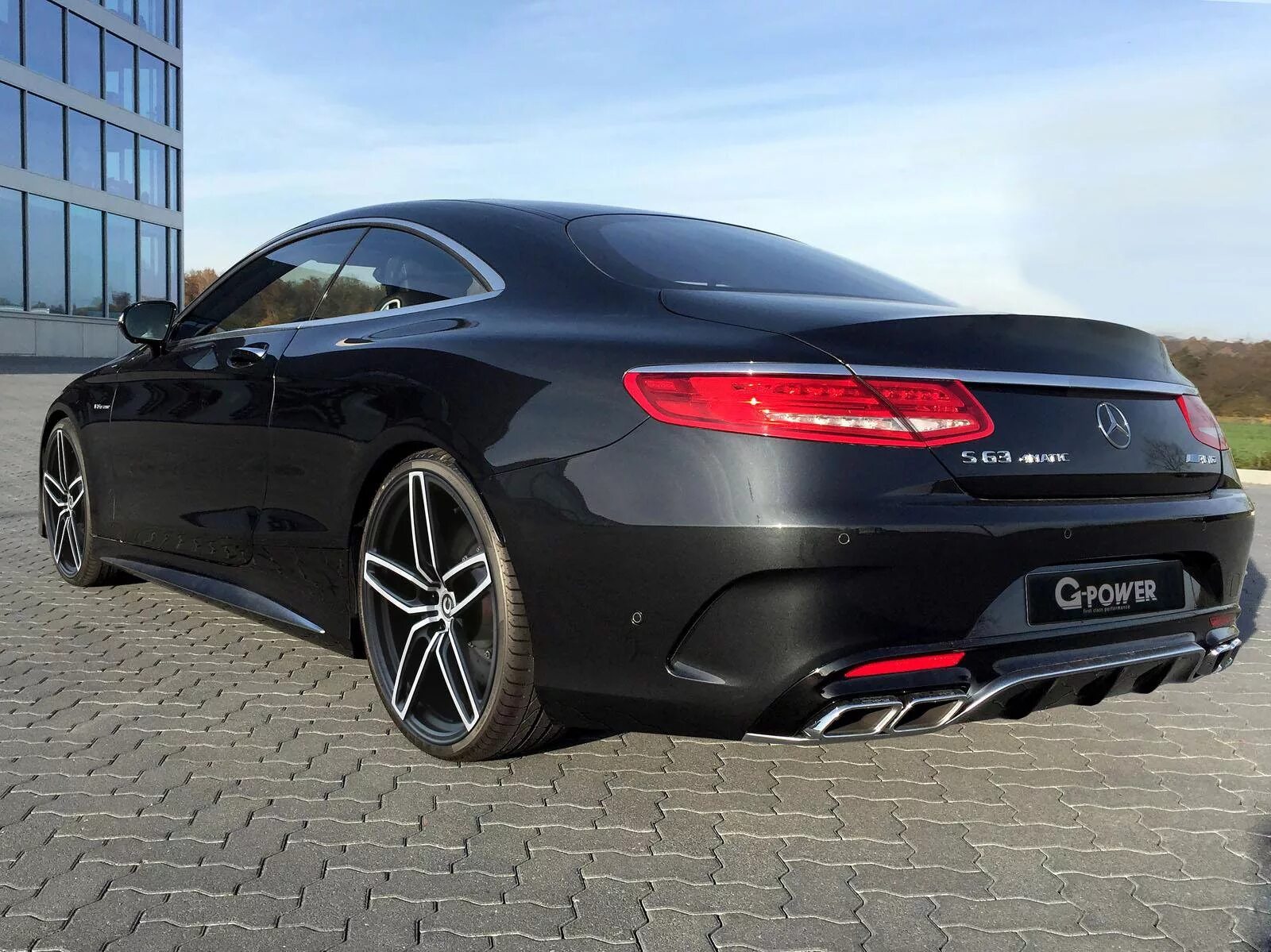 Мерседес s63 AMG Coupe. Мерседес АМГ 63 S. Мерседес Бенц АМГ s63 Coupe. Мерседес Бенц s 63 AMG купе. S 63 купить