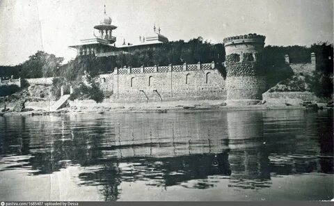 Дача суворина