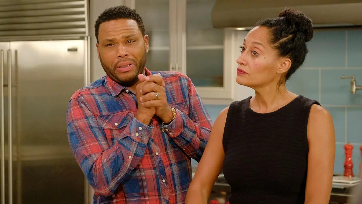 Черная комедия сериал. Комедия про черную толстуху. Негритянские комедии. Черные комедии лучшие. Черный понедельник 1987 сериал.