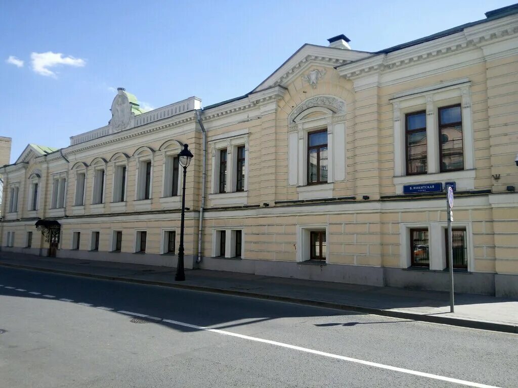 Главный дом москвы. Главный дом москвы. Главный дом москвы. Главный дом москвы. Усадьба боткиных на земляном валу внутри.