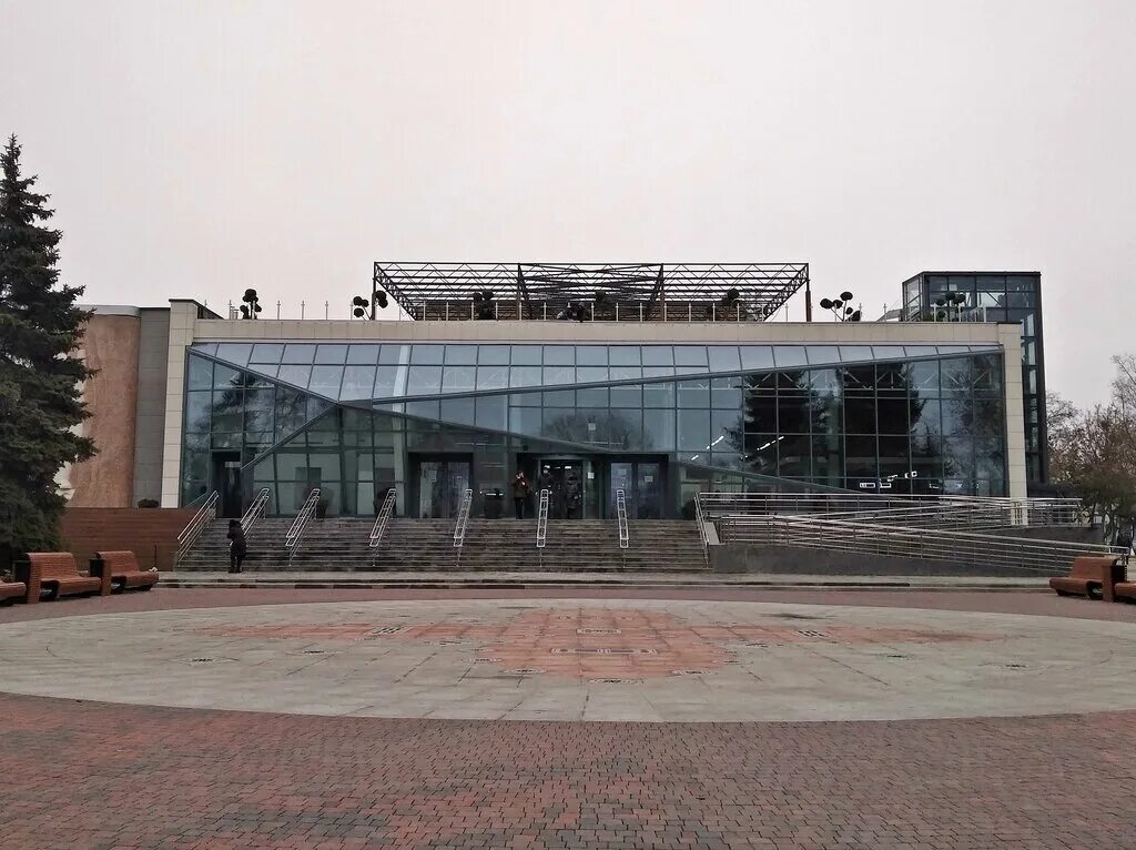 Открытие новых мфц в мариуполе. Сотрудник мфц. Мфц мариуполь. Мфц мариуполь. Сотрудник мфц.