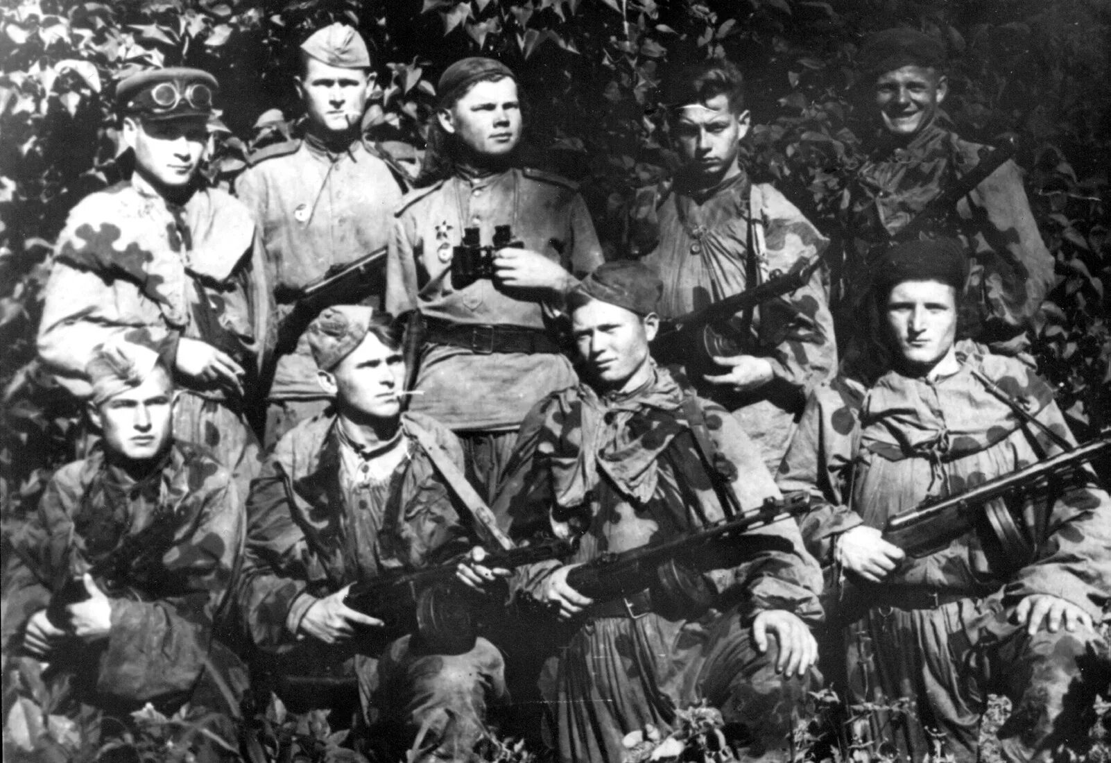 Разведгруппа СМЕРШ. СМЕРШ ВОВ 1941-1945. Разведчики РККА ВОВ. Разведчики РККА 1945.