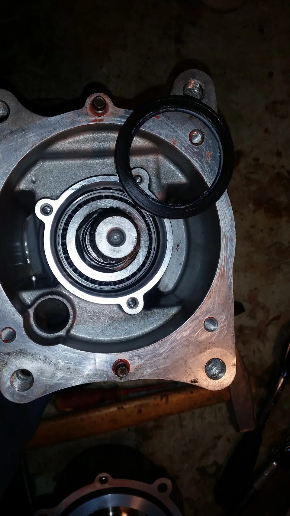 замена подшипника заднего редуктора рав 4. замена подшипника заднего редуктора рав 4. муфта включения заднего моста тойота рав 4. замена подшипника заднего редуктора рав 4. электромуфта рав 4.