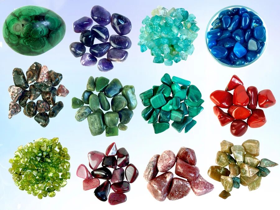 Какие виды камня бывают. Поделочные камни Самоцветы изделия. Самоцветы минералы натуральные камни. Цветные полудрагоценные камни. Украшения с полудрагоценными камнями.