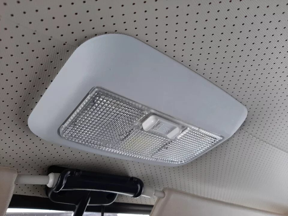 Покупка камеры заднего вида+зеркала с экраном Ford Focus II Sedan, 2 л, 2011 г