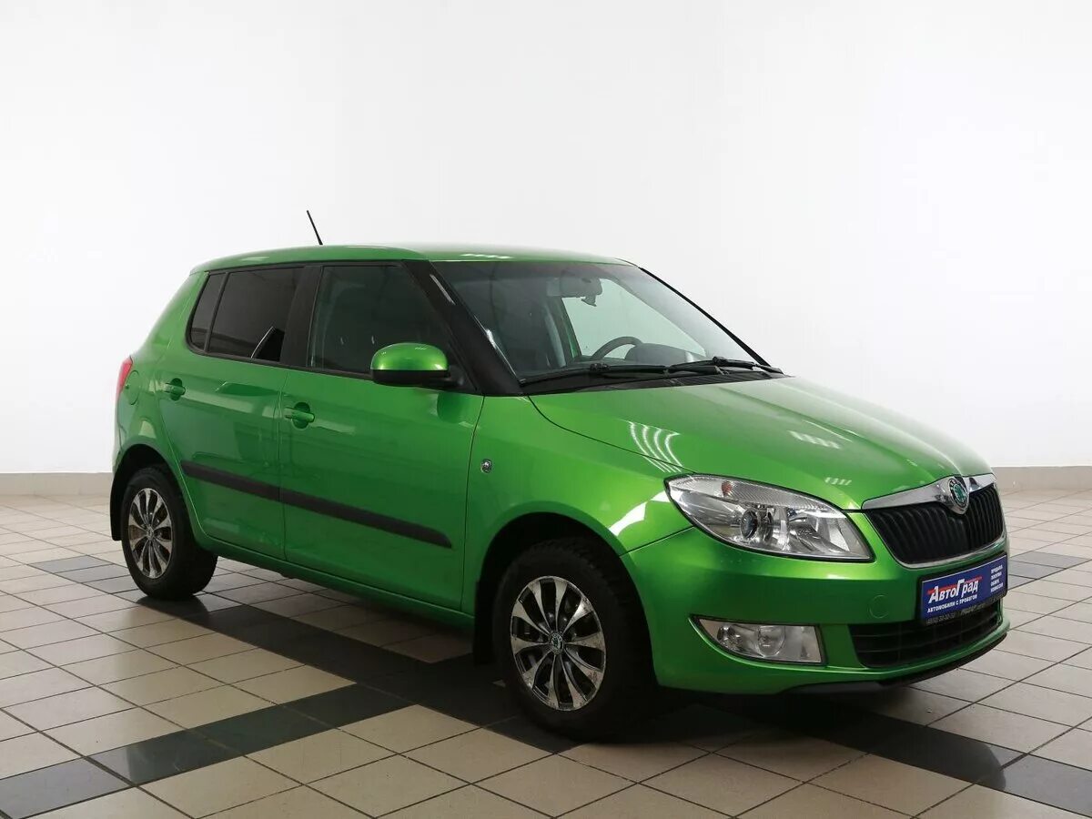 Купить шкоду фабию москва. Фабия 2 1.4. Шкода Фабия 2 2012. Skoda Fabia 4. Шкода Фабия 2013.