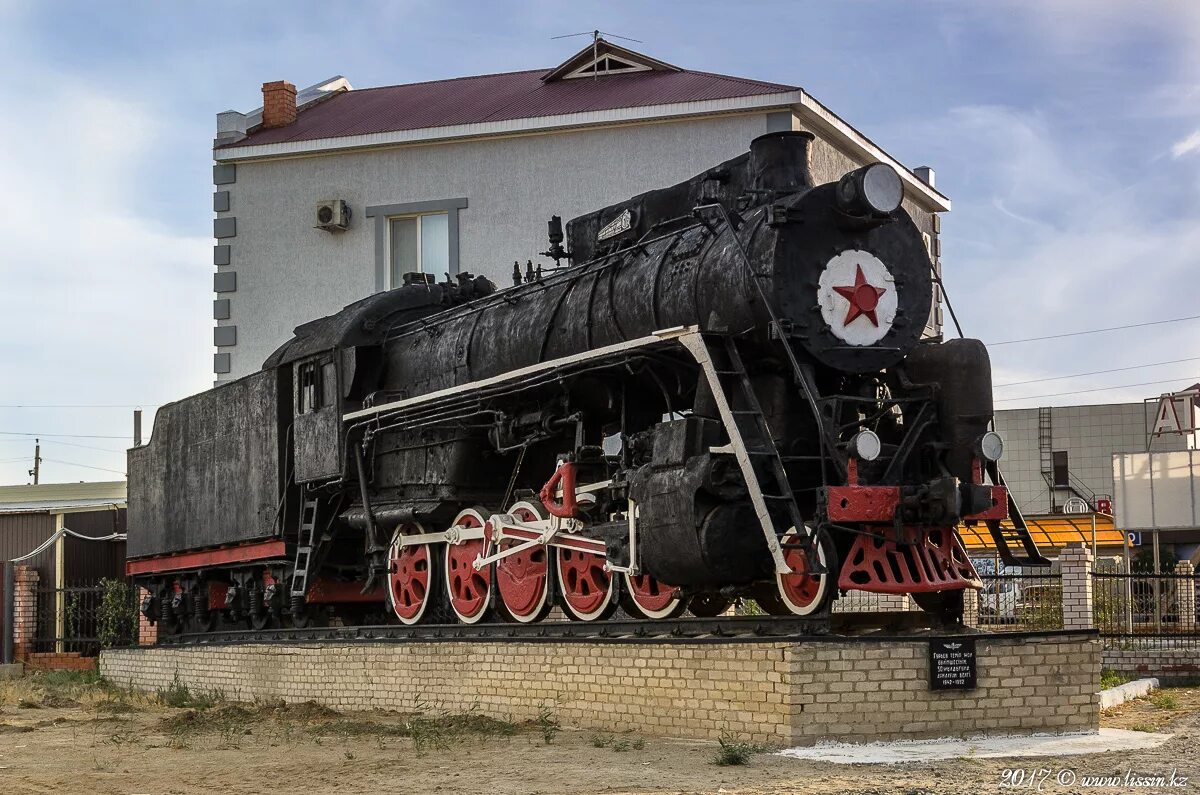 Паровозов ru. Паровоз Иланский. Паровоз л-1846. Паровоз-памятник депо Ильича. Паровоз л 0015.