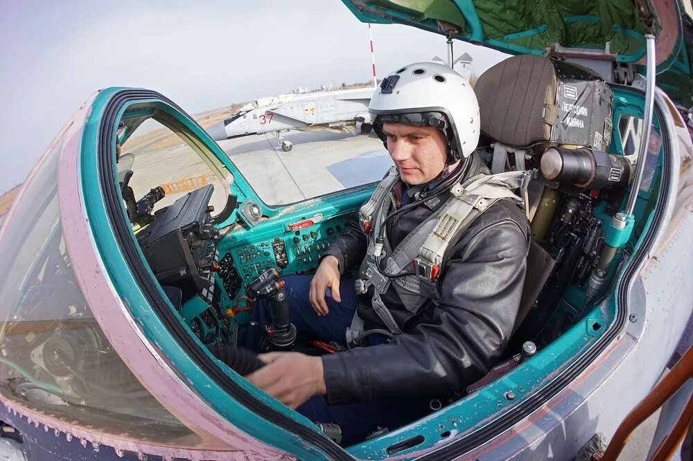 Летчиков 21